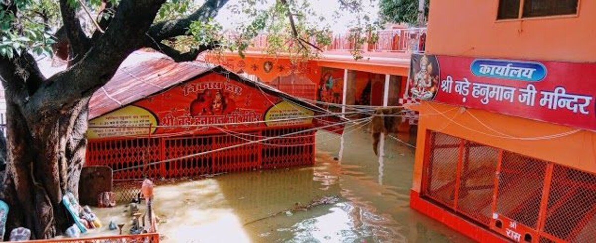 Bade Hanuman Ji Temple-5